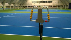 M-Scorebord aan netpaal