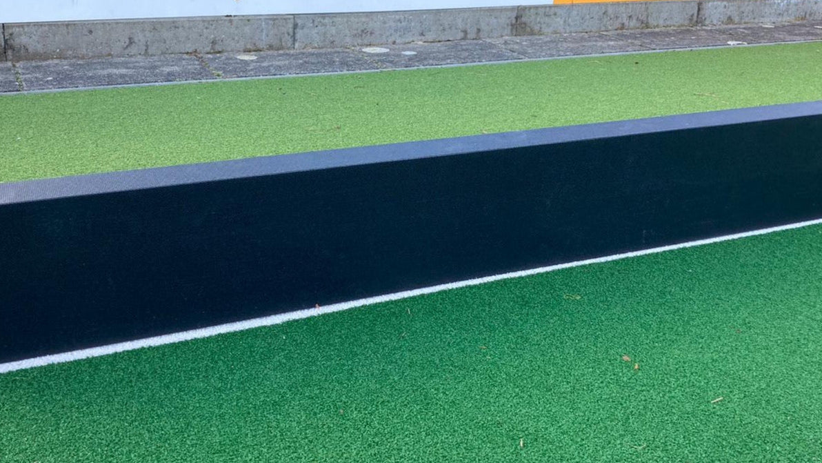Boarding voor het spelen van Hockey5s, variant voor recreatief spel of training