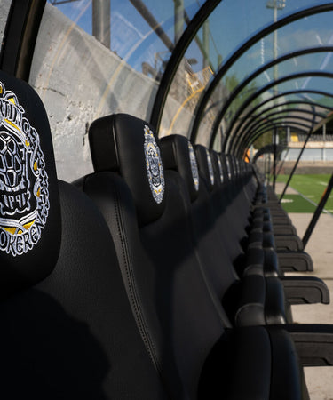 Business seats met geborduurd logo Lokeren